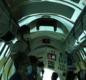 제주 서귀포 잠수함 투어: 해저 40m 바닷속 세계 탐험 완전 가이드